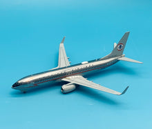 Load image into Gallery viewer, Gemini Jets 1/200 American Airlines Boeing 737-800 N905NN &quot;Astrojet&quot; Polished
