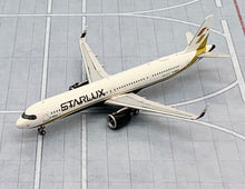 Load image into Gallery viewer, JC Wings 1/400 Starlux Airbus A321NEO B-58201
