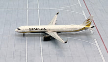 Load image into Gallery viewer, JC Wings 1/400 Starlux Airbus A321NEO B-58201
