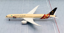 Load image into Gallery viewer, JC Wings 1/400 Saudi Arabian Airlines Boeing 787-9 G20 HZ-ARF flaps down
