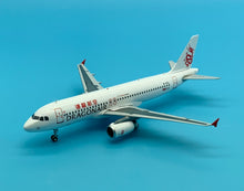 Load image into Gallery viewer, JC Wings 1/200 Dragonair Airbus A320 B-HSL
