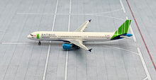Load image into Gallery viewer, NG models 1/400 Bamboo Airways Airbus A321-200 VN-A585 13025
