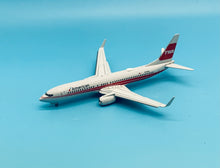 Load image into Gallery viewer, Gemini Jets 1/200 American Airlines Boeing 737-800 N915NN TWA Heritage flaps down
