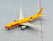 Load image into Gallery viewer, Gemini Jets 1/400 DHL Kalitta Air Boeing 777-200LRF N774CK Interactive Series
