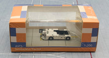 Load image into Gallery viewer, JC Wings 1/200 White Towbarless Tractor GSE2AST101
