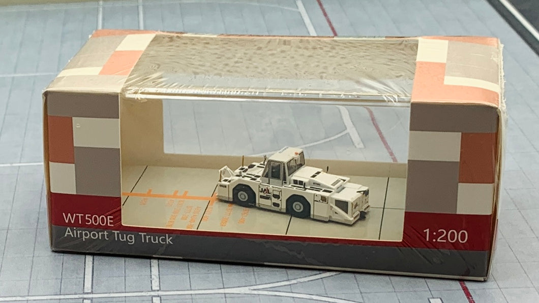 JC Wings 1/200 JAL oc WT500E Towing Tractor GSE2WT500E03