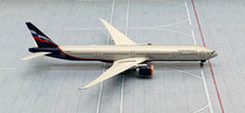 Load image into Gallery viewer, Phoenix 1/400 Aeroflot Boeing 777-300ER VP-BFC
