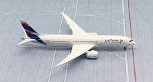 Load image into Gallery viewer, Gemini Jets 1/400 LATAM Boeing 787-9 CC-BGM
