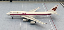 Load image into Gallery viewer, Phoenix 1/400 Thai International Airways Boeing 747-400 HS-TGA Royal Badge
