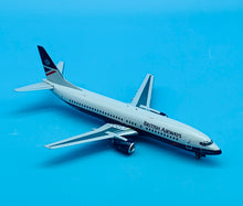 Load image into Gallery viewer, JC Wings 1/200 British Airways Boeing 737-400 G-GBTA
