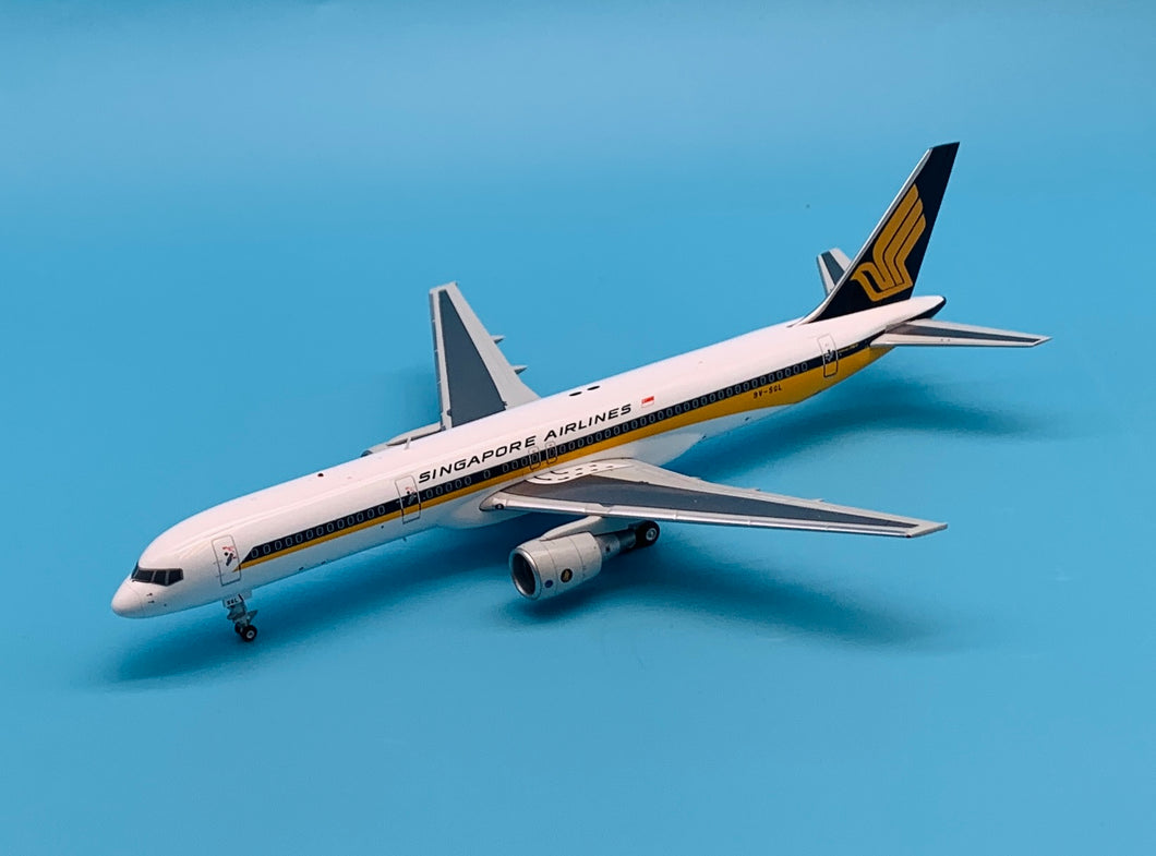 JC Wings 1/200 Singapore Airlines Boeing 757-200 9V-SGL