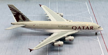 Load image into Gallery viewer, JC Wings 1/400 Qatar Airways Airbus A380 Reg: A7-APJ
