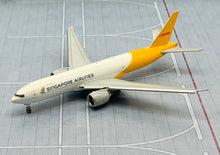 Load image into Gallery viewer, JC Wings 1/400 Singapore Airlines / DHL Boeing 777-200LRF 9V-DHA flaps down
