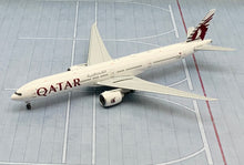 Load image into Gallery viewer, NG models 1/400 Qatar Airways Boeing 777-300ER A7-BOA 73011
