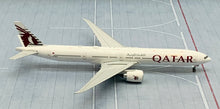 Load image into Gallery viewer, NG models 1/400 Qatar Airways Boeing 777-300ER A7-BOA 73011
