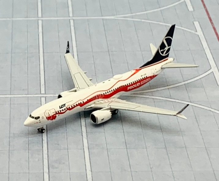 JC Wings 1/400 LOT Polish Airlines Boeing 737-8Max Poland Independence SP-LVD