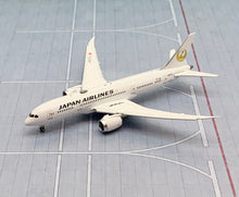 Load image into Gallery viewer, JC Wings 1/400 JAL Japan Airlines Boeing 787-8 JA835J flaps down

