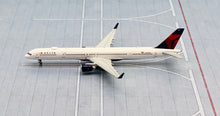 Load image into Gallery viewer, Gemini Jets 1/400 Delta Air Lines Boeing 757-300 N590NW
