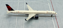 Load image into Gallery viewer, Gemini Jets 1/400 Delta Air Lines Boeing 757-300 N590NW
