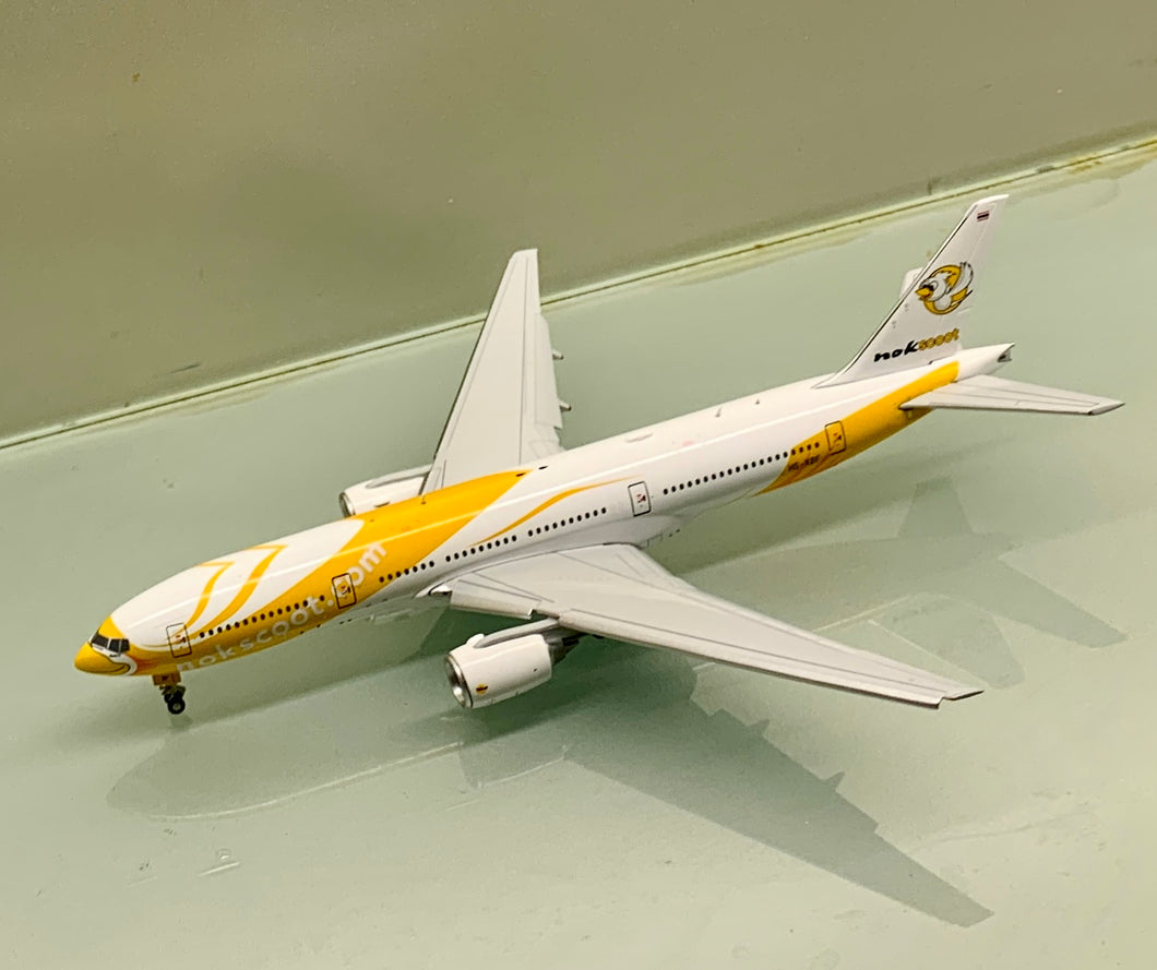 JC Wings 1/400 NokScoot Boeing 777-200ER HS-XBF flaps down