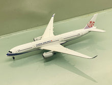 Load image into Gallery viewer, JC Wings 1/400 China Airlines Taiwan Airbus A350-900XWB B-18912
