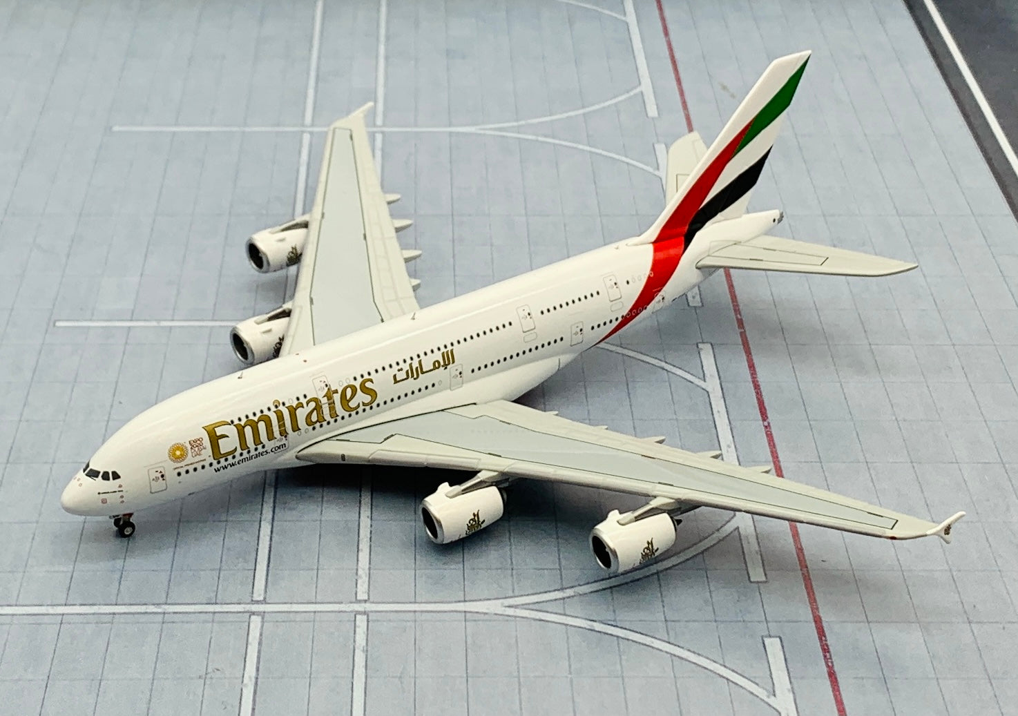 Gemini Jets Fly Emirates A380-800 1/400 航空機・ヘリコプター