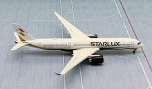 Load image into Gallery viewer, JC Wings 1/400 Starlux Airbus A350-900XWB B-58501
