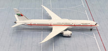 Load image into Gallery viewer, JC Wings 1/400 UAE Abu Dhabi Boeing 787-9 A6-PFE
