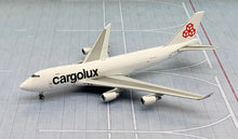 Load image into Gallery viewer, JC Wings 1/400 Cargolux Boeing 747-400F LX-JCV
