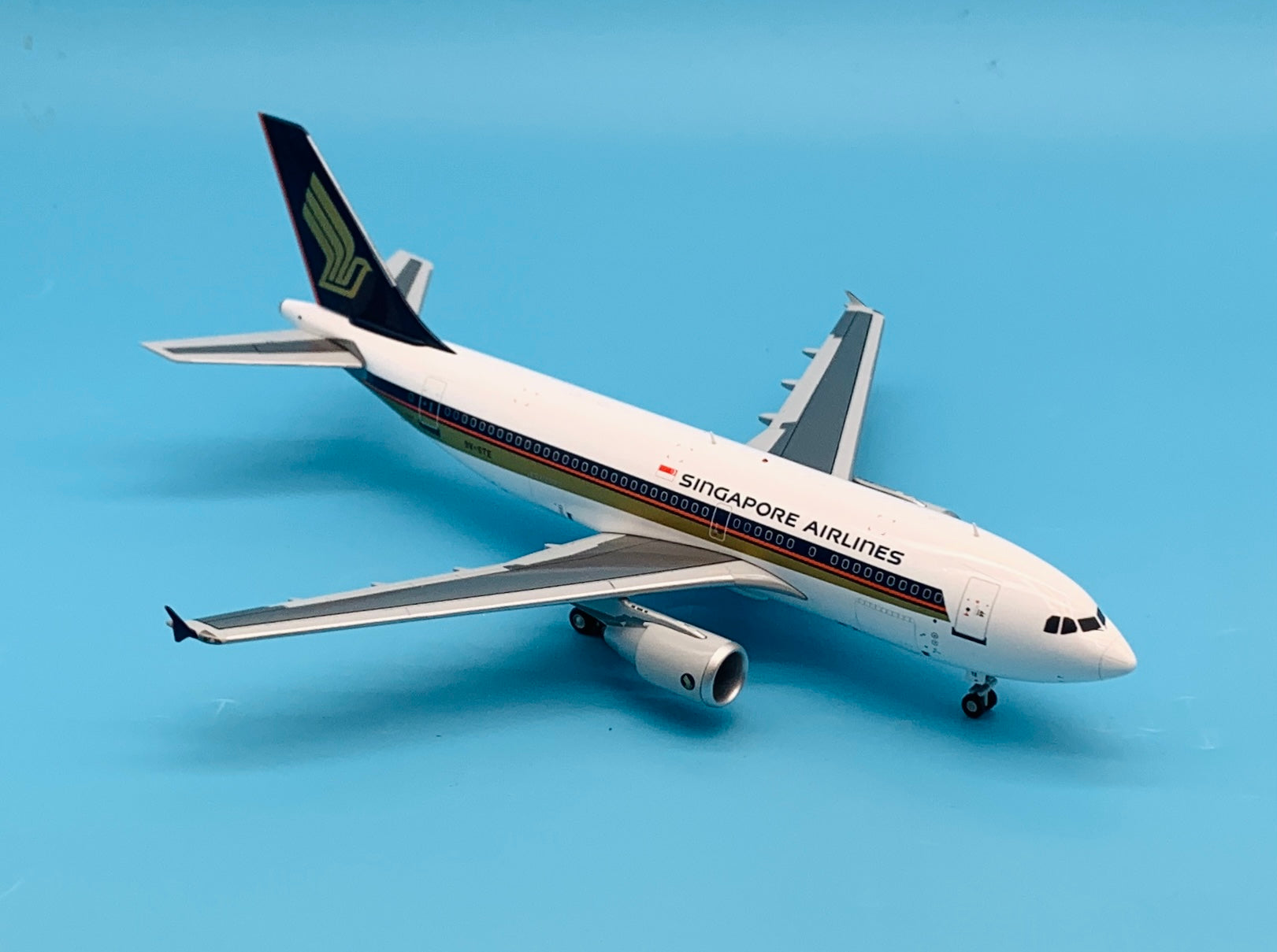 JC Wings 1/200 Singapore Airlines Airbus A310-300 9V-STE – First