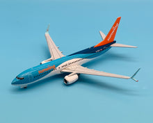 Load image into Gallery viewer, JC Wings 1/200 Sunwing Airlines Boeing 737-800 G-FDZY
