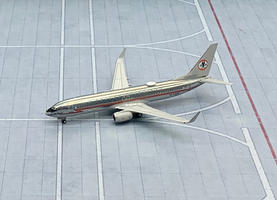 NG models 1/400 American Airlines Boeing 737-800 N905NN retro AstroJet 58106