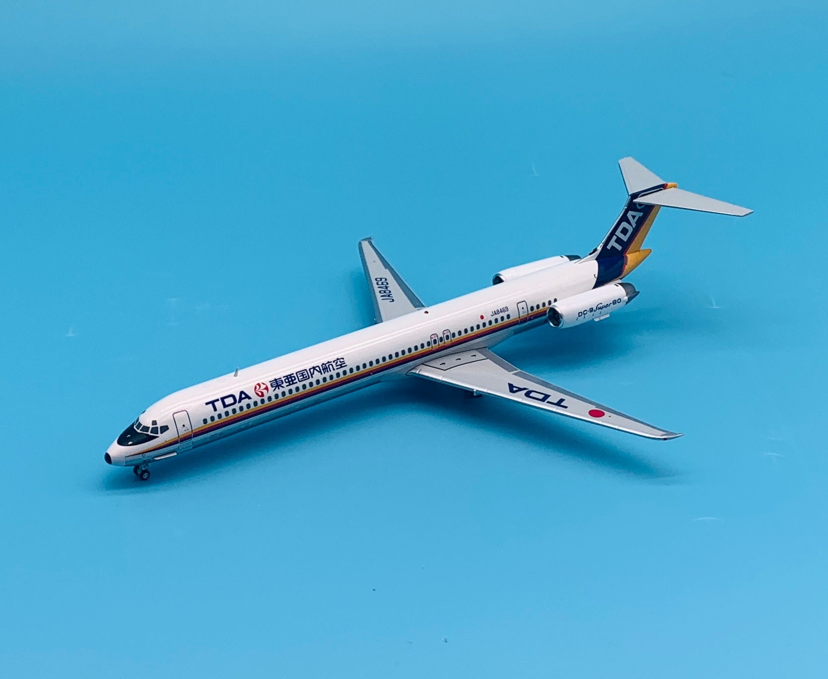 JC Wings TDA 東亜国内航空 MD-81 JA8469 1/200 非売品・新商品情報】1/200 MD-81 東亜国内航空 JA8469 | ひこー