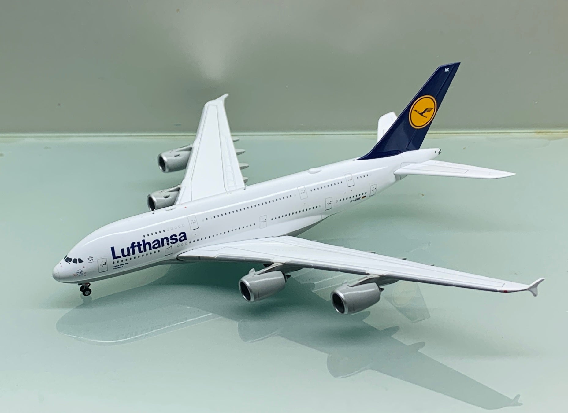 www.JetCollector.com: Lufthansa A380 D-AIMK 1:400 Scale JC