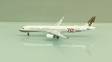 Load image into Gallery viewer, JC Wings 1/400 Gulf Air Airbus A321NEO Retro A9C-NB
