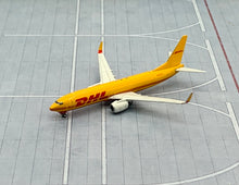 Load image into Gallery viewer, Gemini Jets 1/400 DHL Boeing 737-800BDSF N737KT
