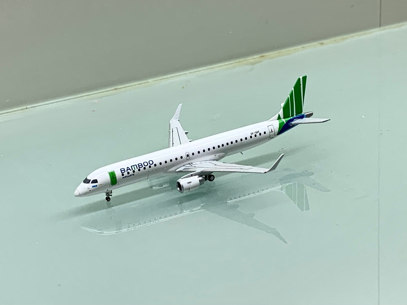 JC Wings 1/400 Bamboo Airways Embraer 190-200LR OY-GDC – First