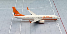 Load image into Gallery viewer, JC Wings 1/400 Jeju air Boeing 737-800 HL8318
