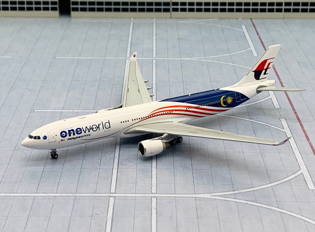 JC Wings 1/400 Malaysia Airlines Airbus A330-300 One World 9M-MTE