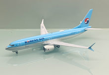 Load image into Gallery viewer, JC Wings 1/200 Korean Air Boeing 737-8MAX HL8348
