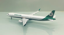 Load image into Gallery viewer, JC Wings 1/200 Eva Air Taiwan Airbus A321 B-16221 XX2302
