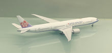 Load image into Gallery viewer, JC Wings 1/400 China Airlines Taiwan Boeing 777-300ER B-18003
