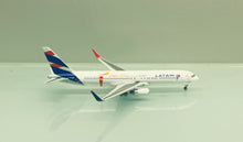 Load image into Gallery viewer, JC Wings 1/400 LATAM Boeing 767-300 Rio 2016 PT-MSY
