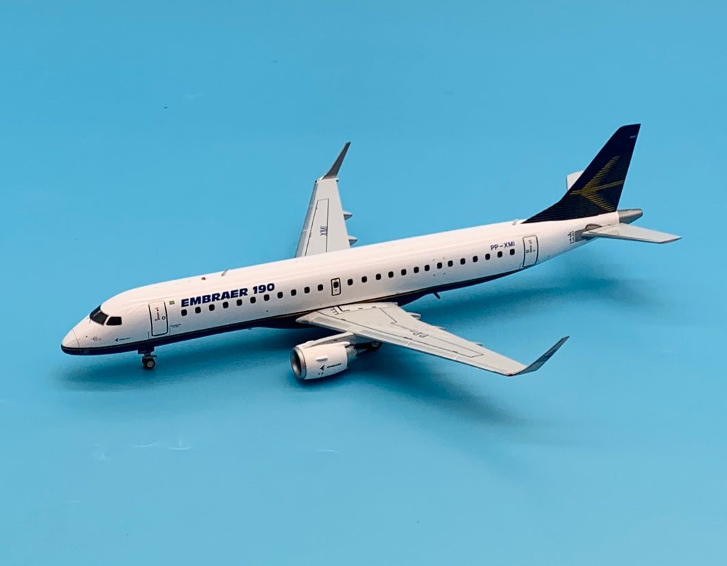 JC Wings 1/200 Embraer 190-100 IGW House Color PP-XMI LH2222