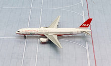 Load image into Gallery viewer, JC Wings 1/400 Far Eastern Air Transport FAT Boeing 757-200 B-27021
