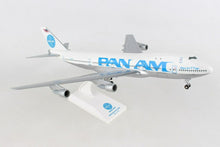 Load image into Gallery viewer, Skymarks 1/200 Pan Am American Boeing 747-100 N747PA Juan Trippe snap fit model
