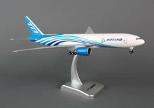 Load image into Gallery viewer, Hogan 1/200 Boeing 777-200BCF House Colour w/ gears Resin Snap-fit model

