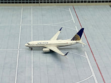 Load image into Gallery viewer, NG models 1/400 United Airlines 737-700 N16732 77001
