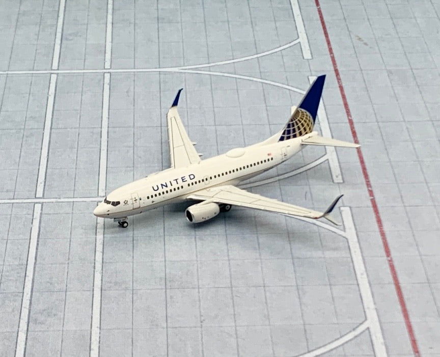 NG models 1/400 United Airlines 737-700 N16732 77001