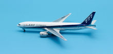 Load image into Gallery viewer, Phoenix 1/400 ANA All Nippon Airways Boeing 777-200 JA8197
